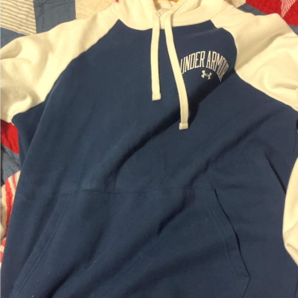 under armor men’s small hoodie